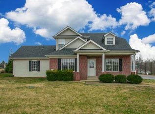 111 Emerald Cir, Pleasant View, TN 37146