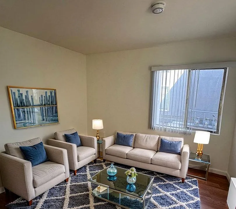 25 Bennett Ave