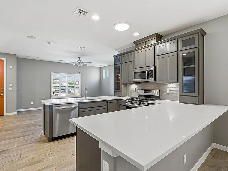 2025 William Caples St — Photo 10