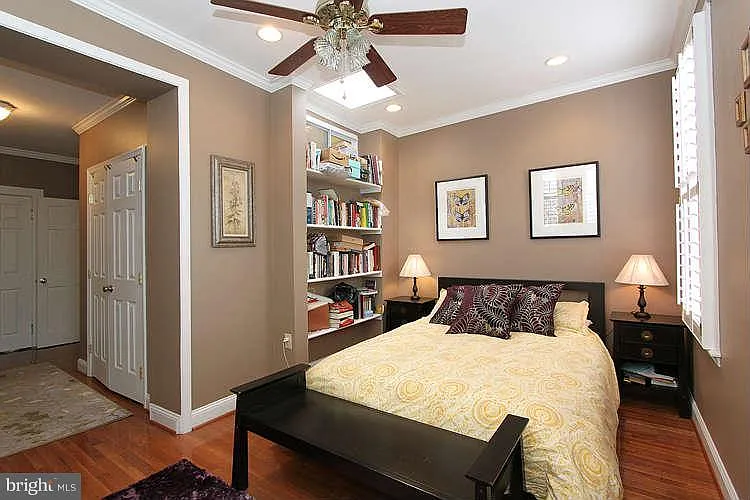 1015 Irving St NW — Photo 18