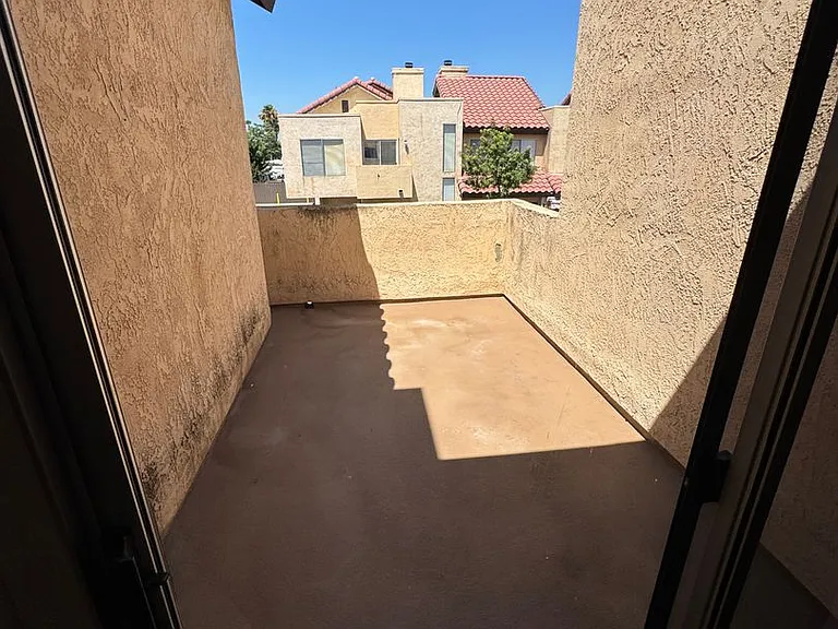 1380 E Washington Ave #38 — Photo 6