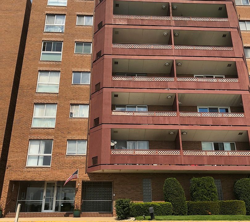 1st image of 100 Park Ave APT 503