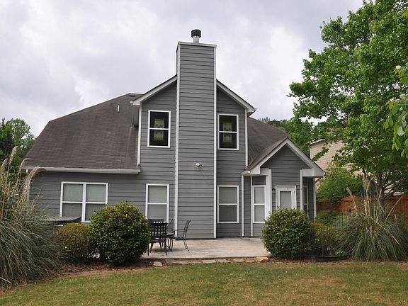 House back with fenced yard