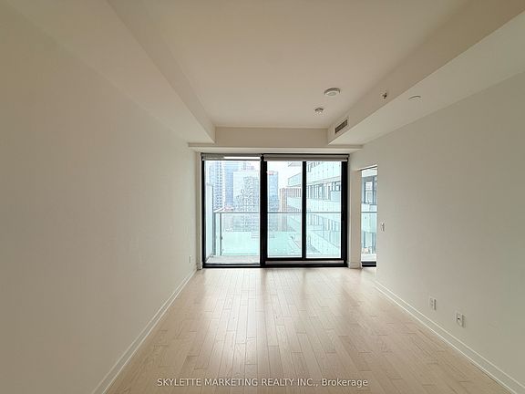 2nd image of 20 Lombard St #3607