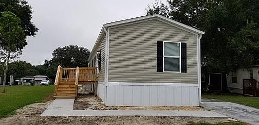 3rd image of 4900 SE 102nd Pl #93