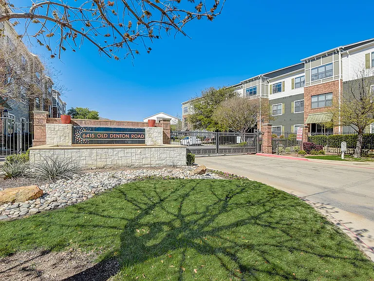 Skyview West Apartments — Photo 42