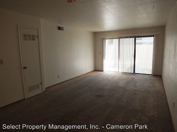 3rd image of 2720 La Crescenta Dr APT 1