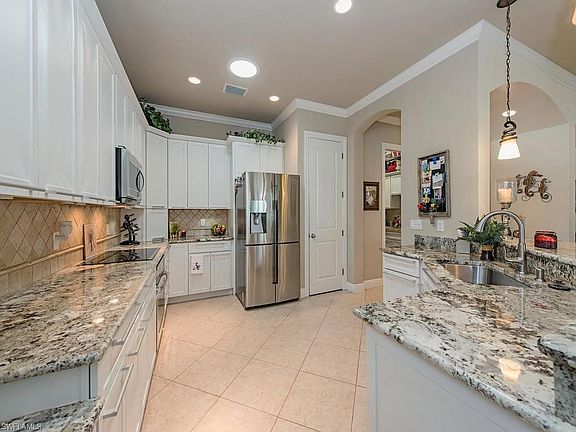 4th image of 3560 McComb Ln