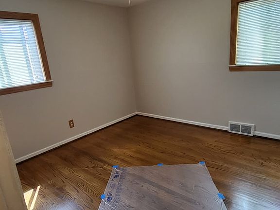 5th image of 4260 Adams Cir