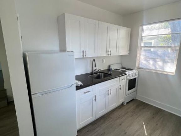 4th image of 4042 NW 23rd Ave