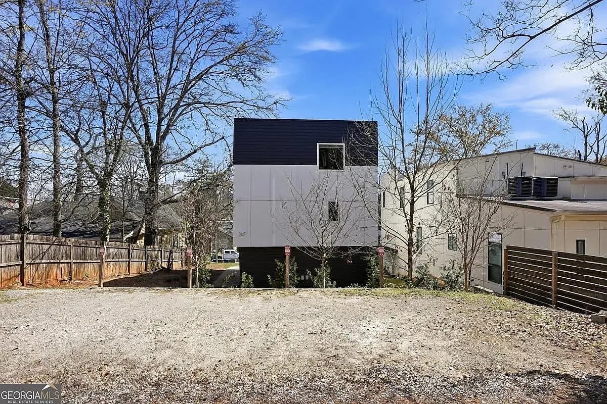 1076 Center Street Northwest - 1 — Photo 2