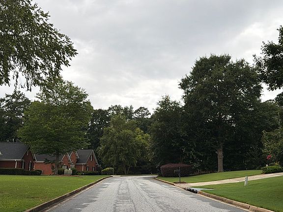4th image of 1009 SE McCoy Dr