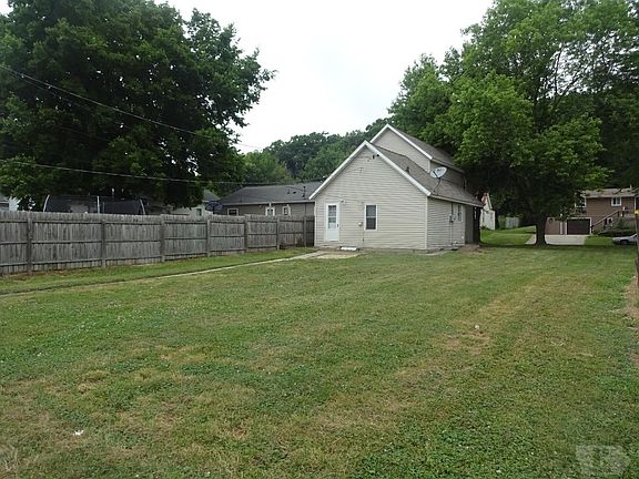3rd image of 1512 Avenue B