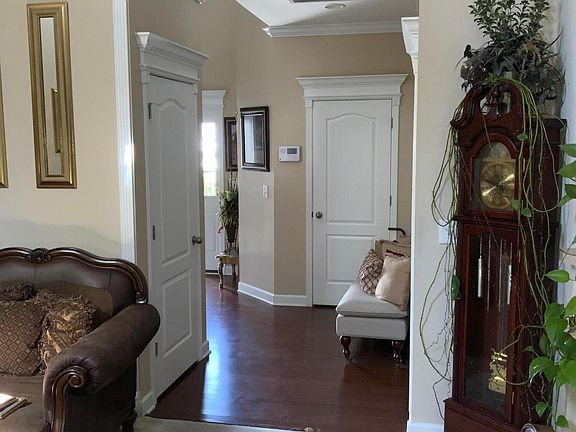 5th image of 112 Longford Dr
