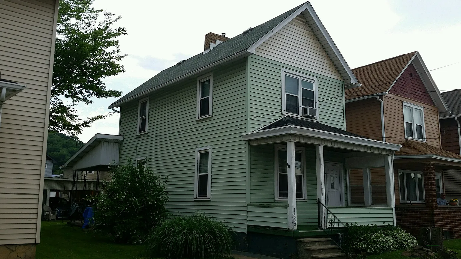 1558 Washington Ave photo 1