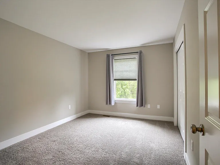 1747 Shady Ln — Photo 25