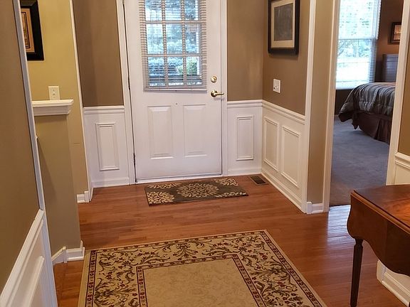 Foyer/Entry Area