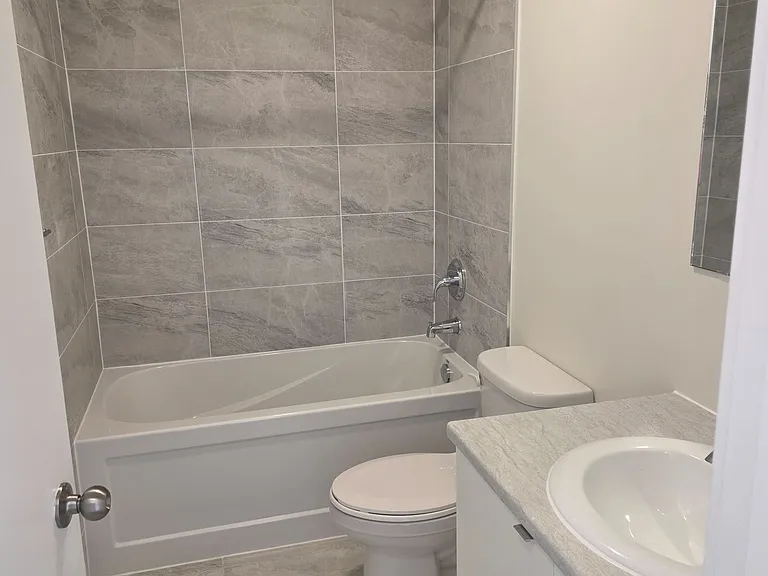 102C Melbourne Ave #16 — Photo 15