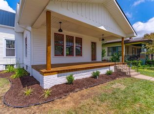 223 S Main St, Oakland City, IN 47660