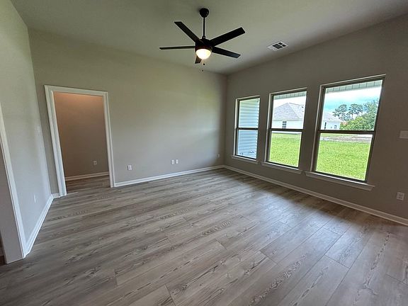 2nd image of 307 Jacey Dr