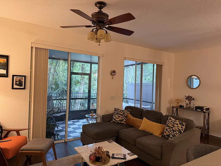 536 Pinebranch Cir — Photo 6