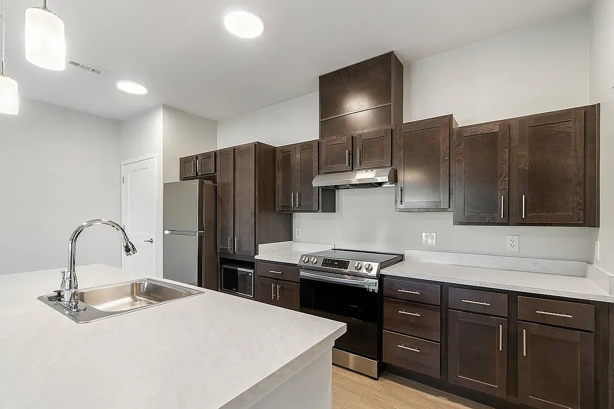 Sunland Flats — Photo 4