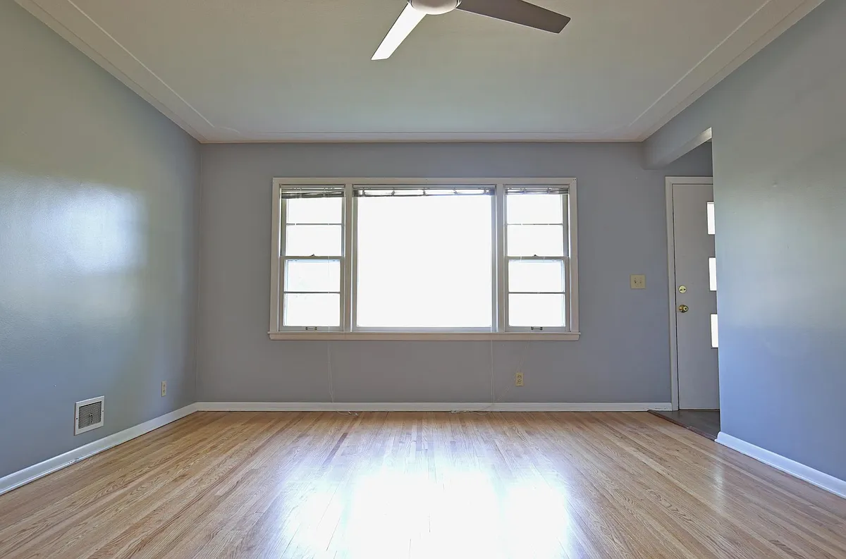 Living Room - 5752 Russell Ave S #1