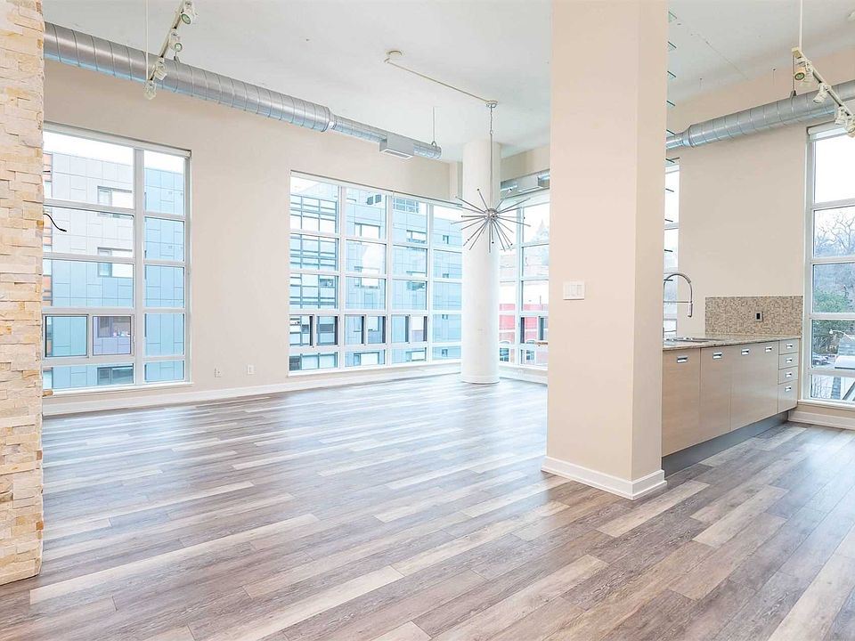 380 Macpherson Ave 306 Toronto On M4v 3e3 Zillow