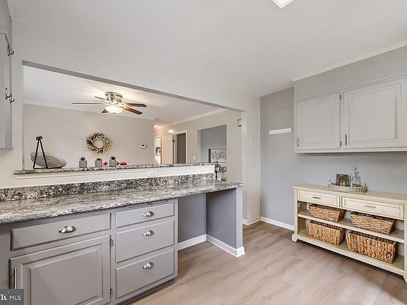 4th image of 2216 Ridgemont Dr