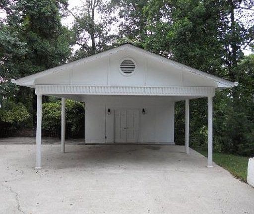 4th image of 2915 Walkup Dr