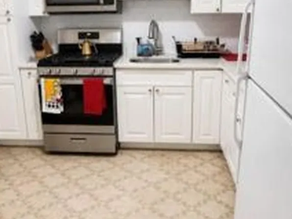 9206 242nd St, Bellerose, NY 11426