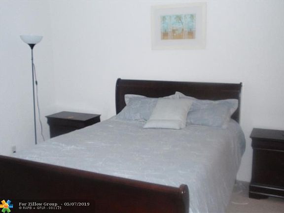 3rd image of 4001 S Ocean Dr #Penthouse 3a