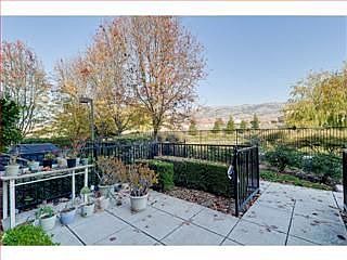 4th image of 3264 Shiraz Pl