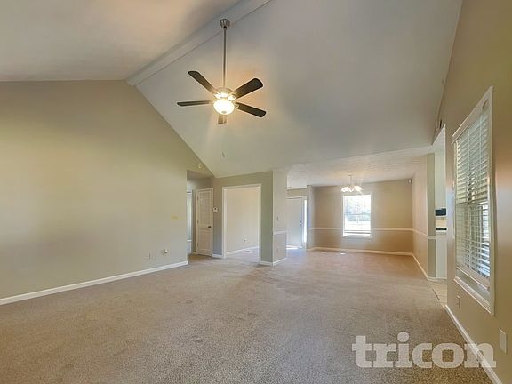 3rd image of 15 Pine Valley Dr