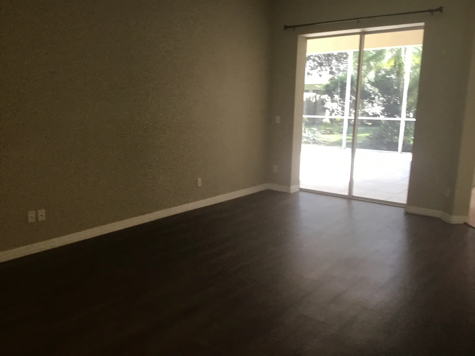 4 bed, 3.0 bath, 2194 sqft, $2,710 — Photo 4