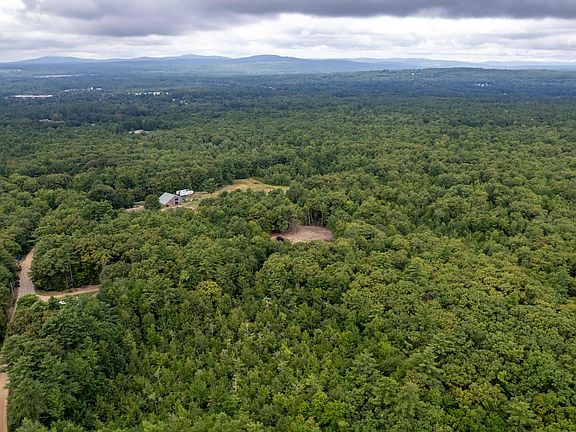 3rd image of 126 Oak Hill Road
