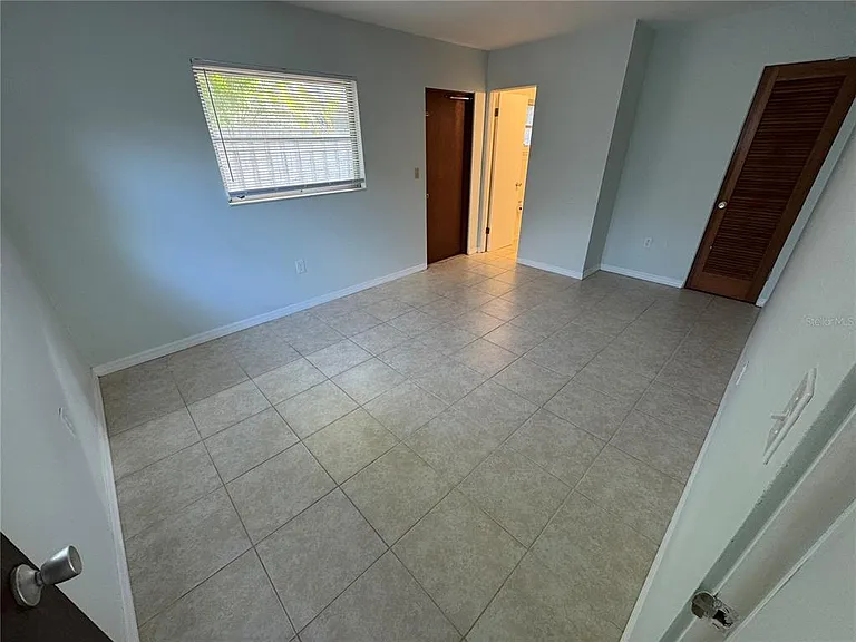 215 Park Blvd S #A — Photo 8