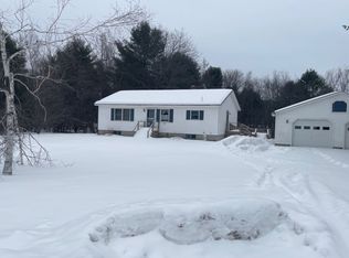 15 Tobey Rd, Canaan, ME 04924