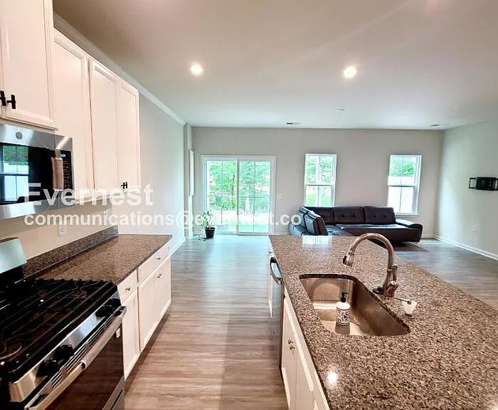 217 Capeside Ct — Photo 5
