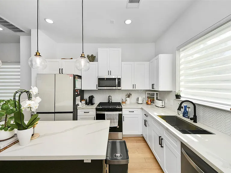 1837 Flowing Springs Trl — Photo 18
