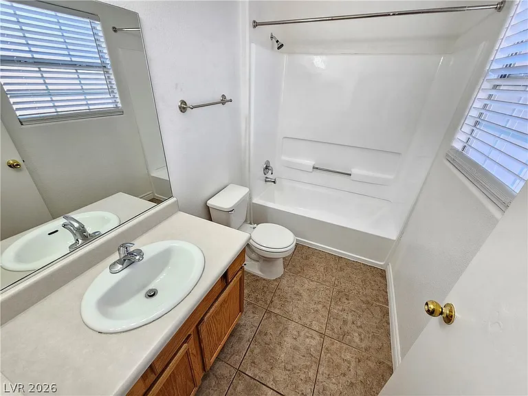 2521 Sierra Luna Ave #101 — Photo 18