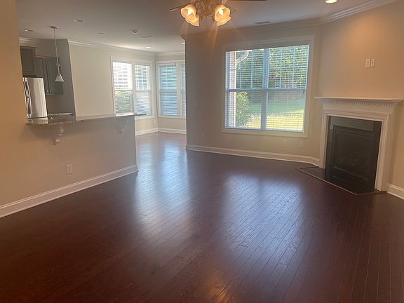 4th image of 1148 Holland Bend Dr