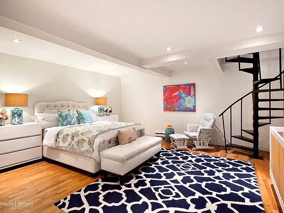 4th image of 304 W 88th St