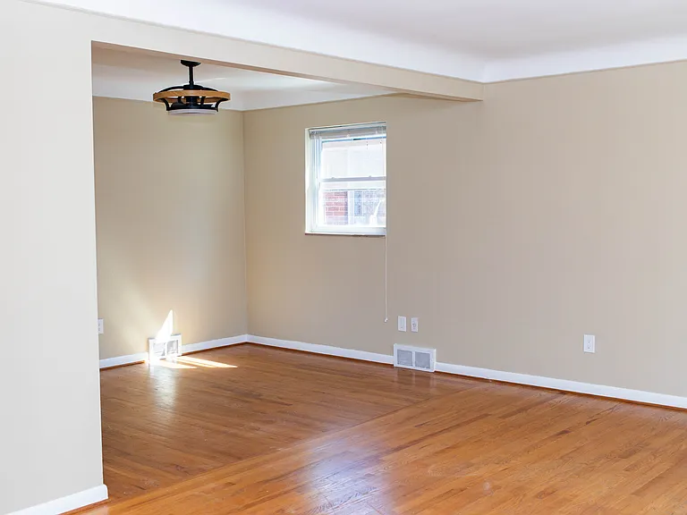 326 Catalpa Dr — Photo 7