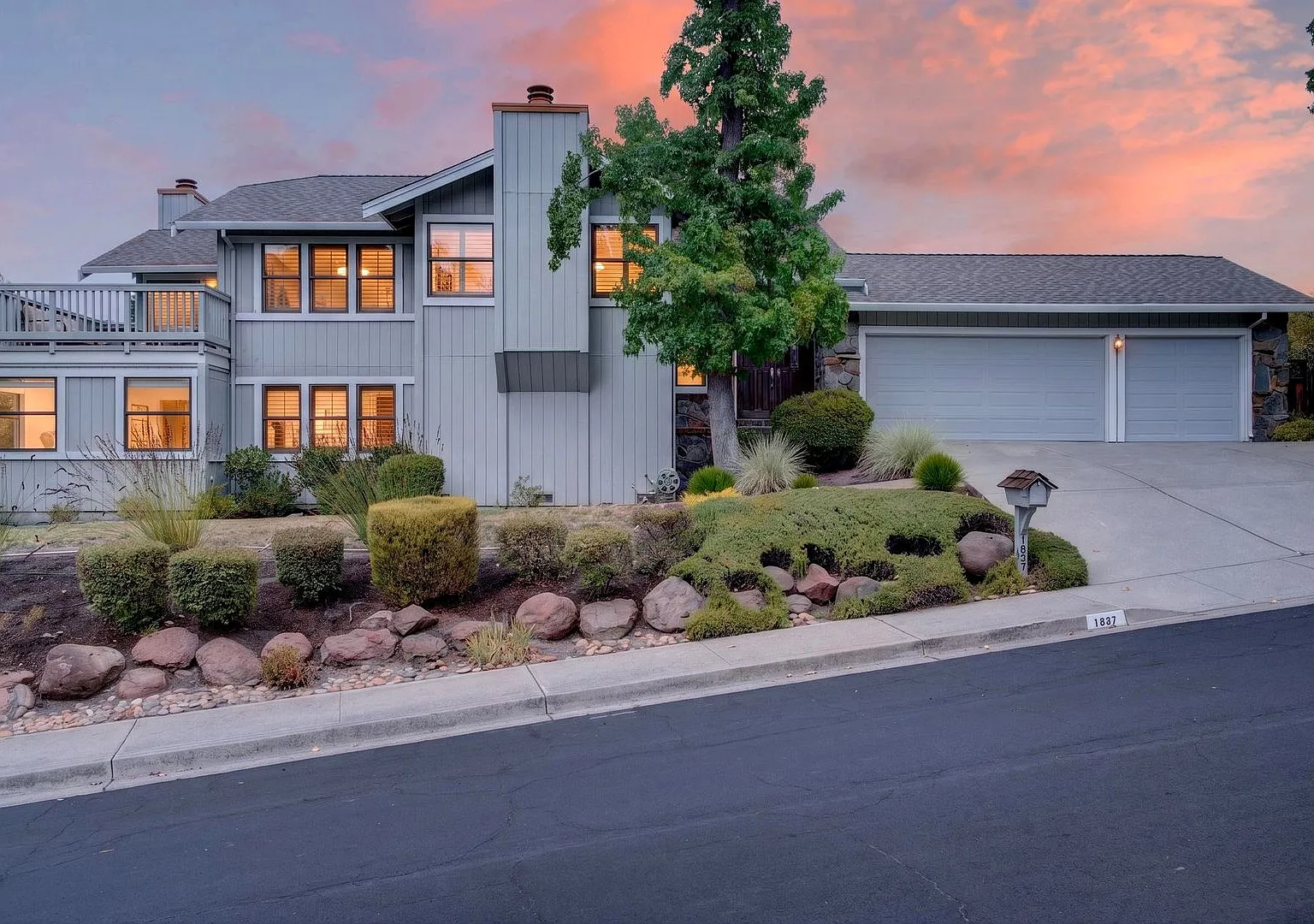 Must See Spacious Alamo 4BR Home with Remodeled Baths & Expansive Yard Monte Vista Schools! — Photo 1