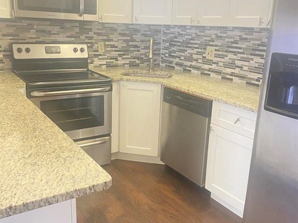 1010 Green Pine Blvd APT D1