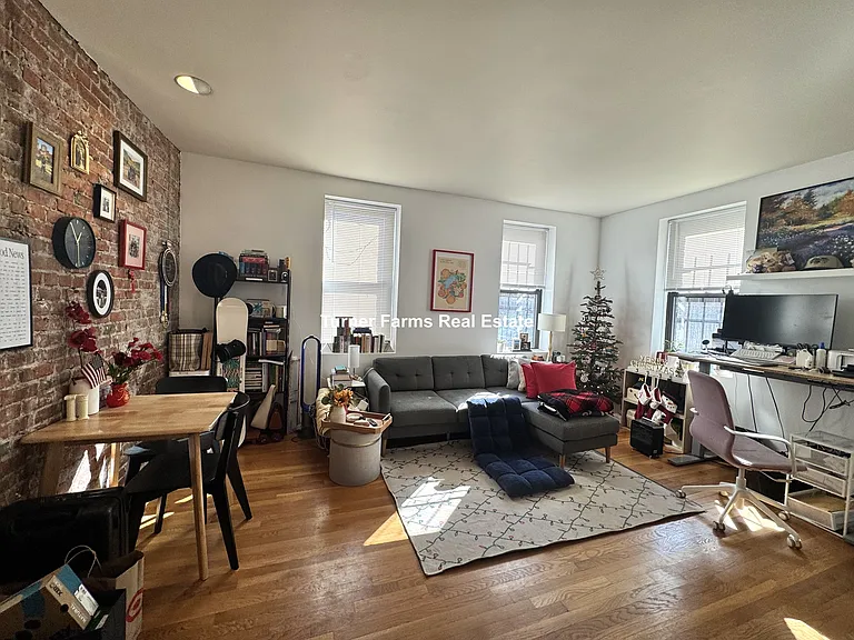 90 Saint Botolph St #3F — Photo 9