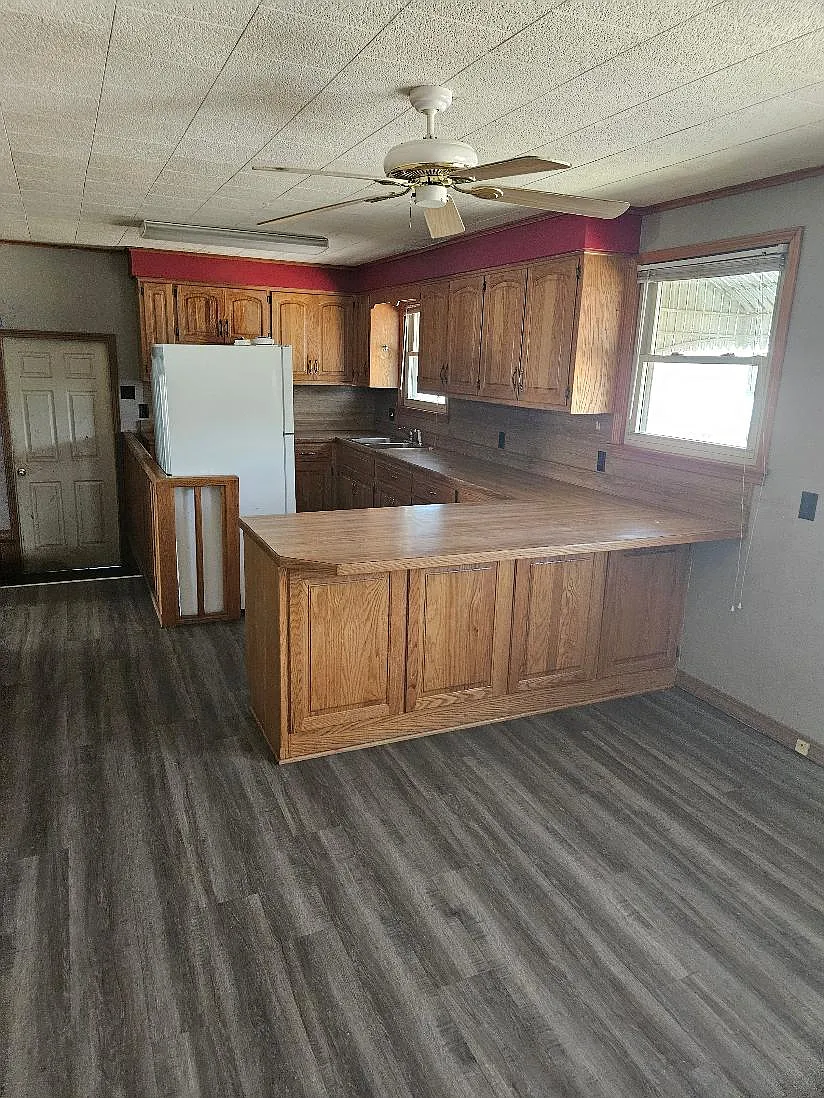 3 bed, 1200 sqft, $1,200 — Photo 3