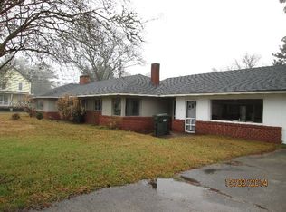 210 N Virginia Ave, Columbia, NC 27925