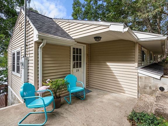 4th image of 19 Lakeview Dr